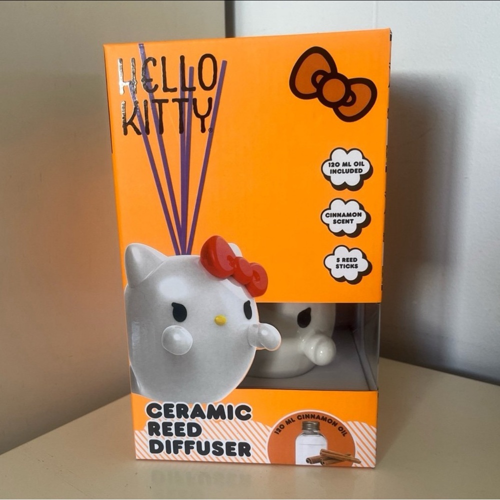 Hello Kitty Halloween Ceramic Reed Diffuser - Picture 1 of 2